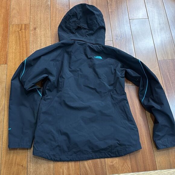 The North Face Women’s Black and Teal Hyvent Jacket size M - Picture 4 of 11